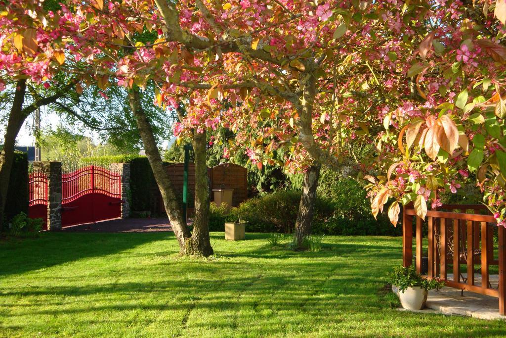 Au Jardin D'Eloise Bed & Breakfast Tremereuc Eksteriør bilde