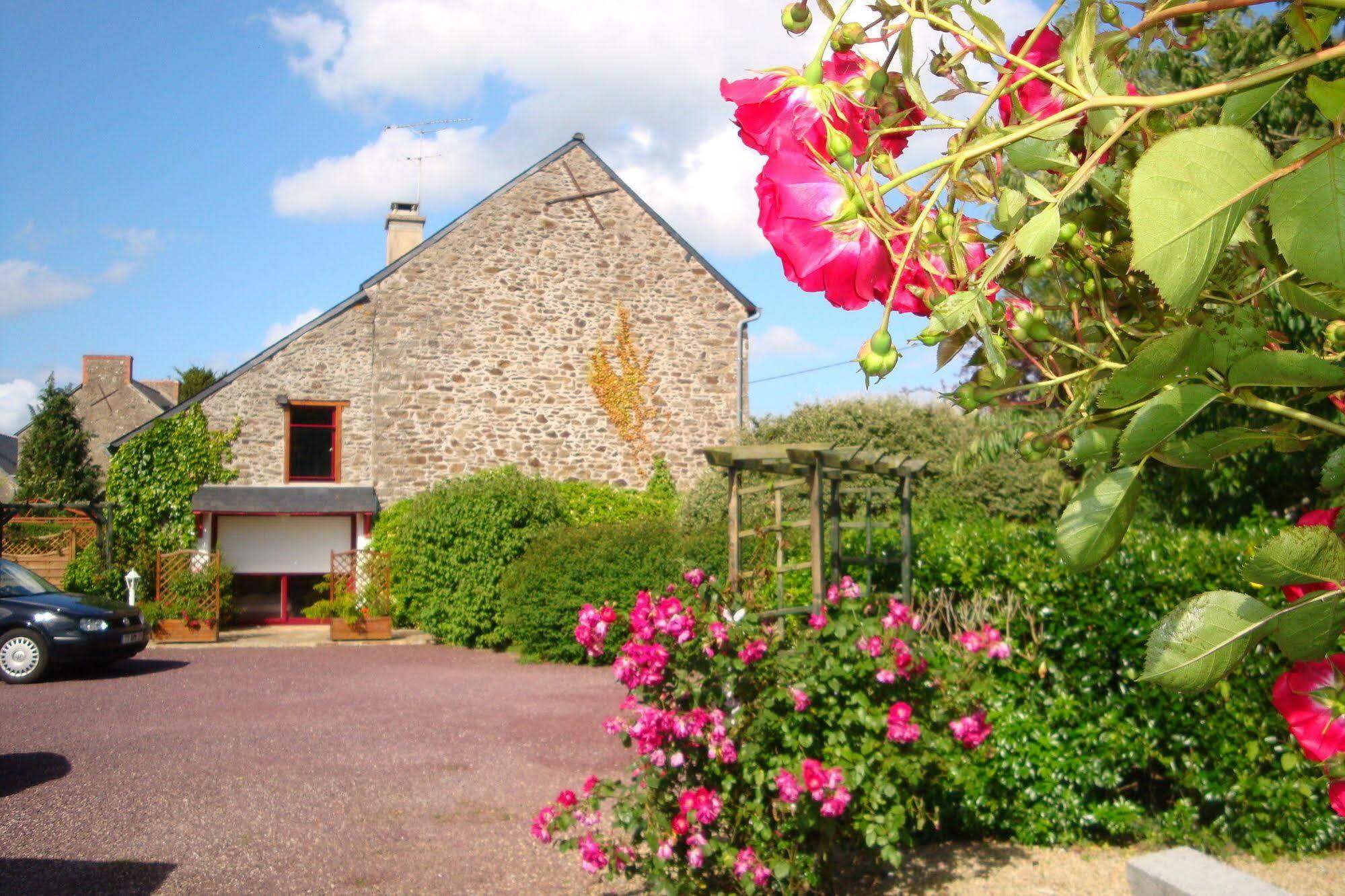 Au Jardin D'Eloise Bed & Breakfast Tremereuc Eksteriør bilde