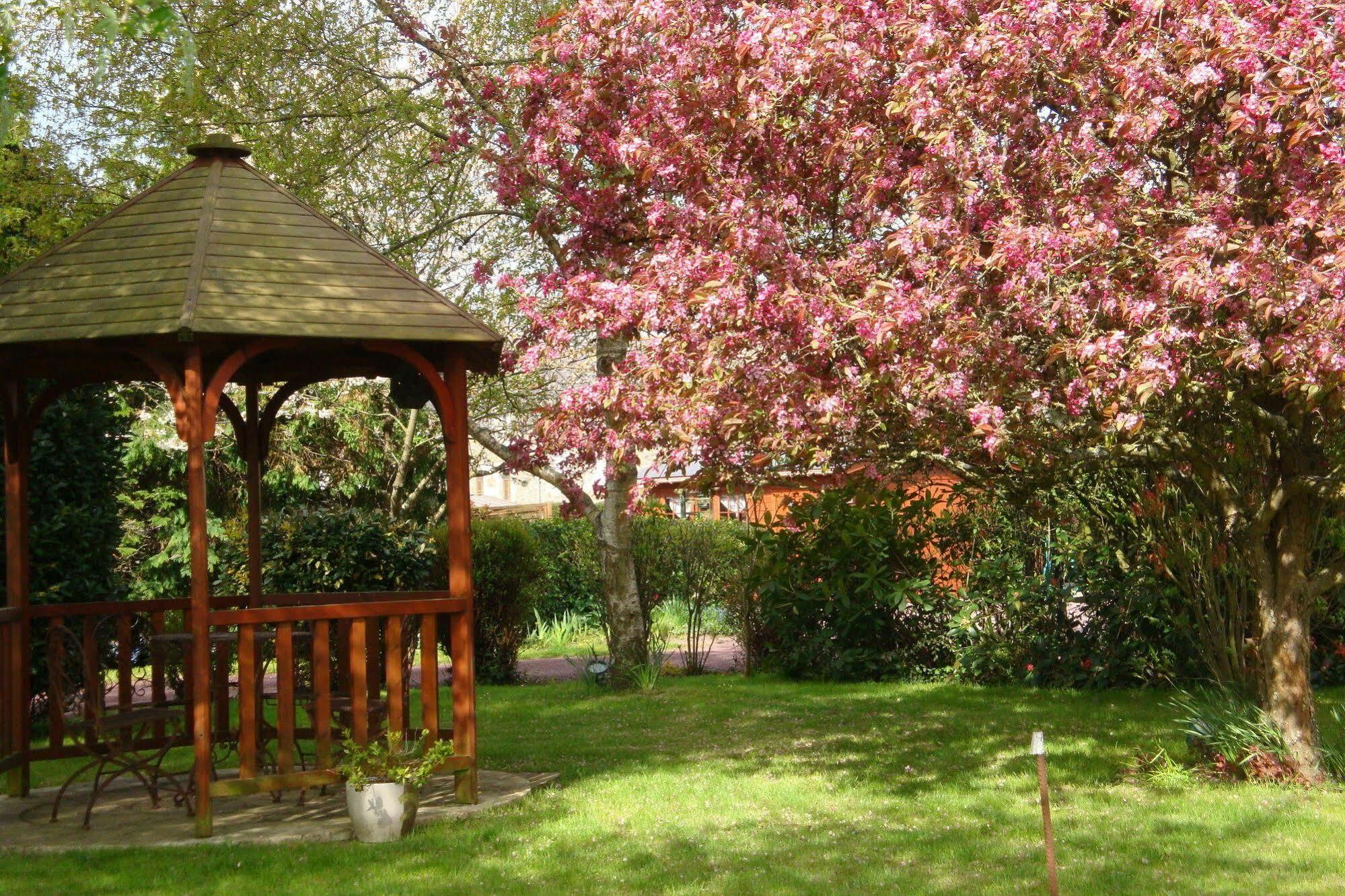 Au Jardin D'Eloise Bed & Breakfast Tremereuc Eksteriør bilde
